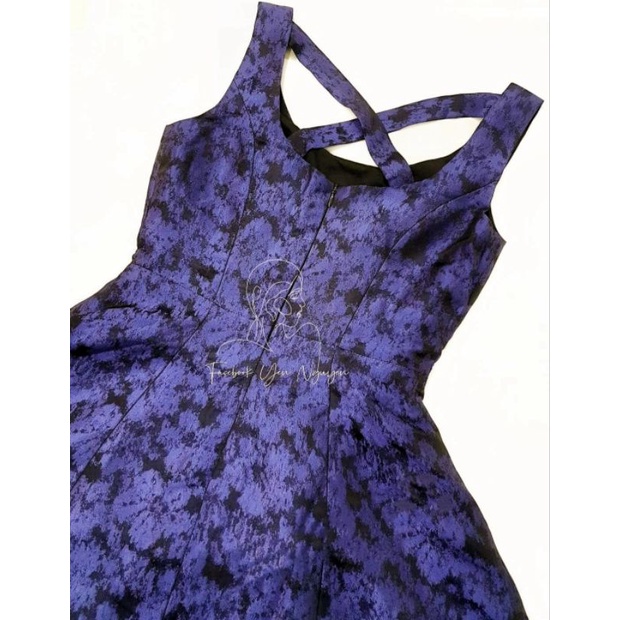 HƯƠNG BOUTIQUE ⤑Thanh lý váy gấm hoa xòe dây chéo lưng ⇿〈Giá gốc 1.550〉