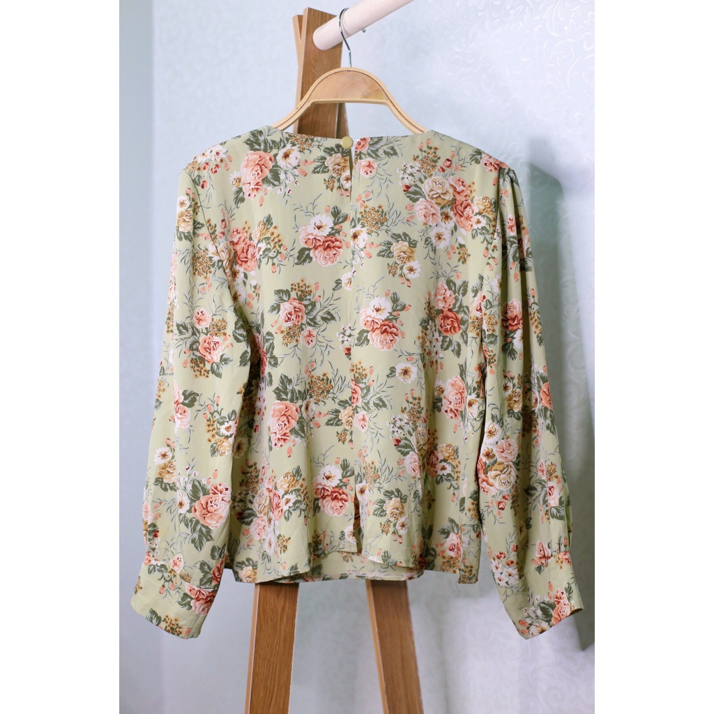 Áo sơ mi vintage Nhật nữ secondhand màu xanh bơ họa tiết hoa chùm