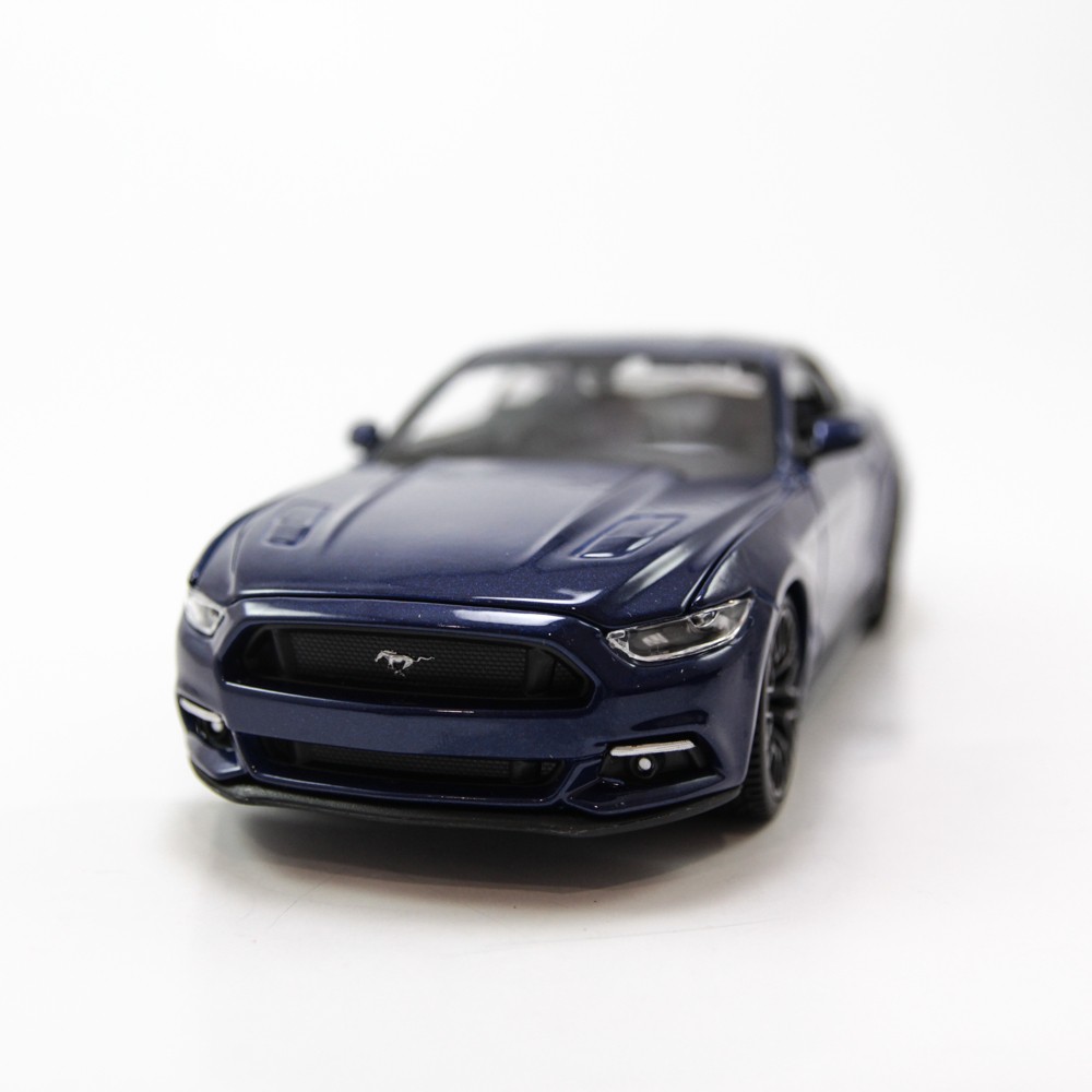 MÔ HÌNH XE FORD MUSTANG GT 2015 BLUE 1:24 MAISTO MH-31508