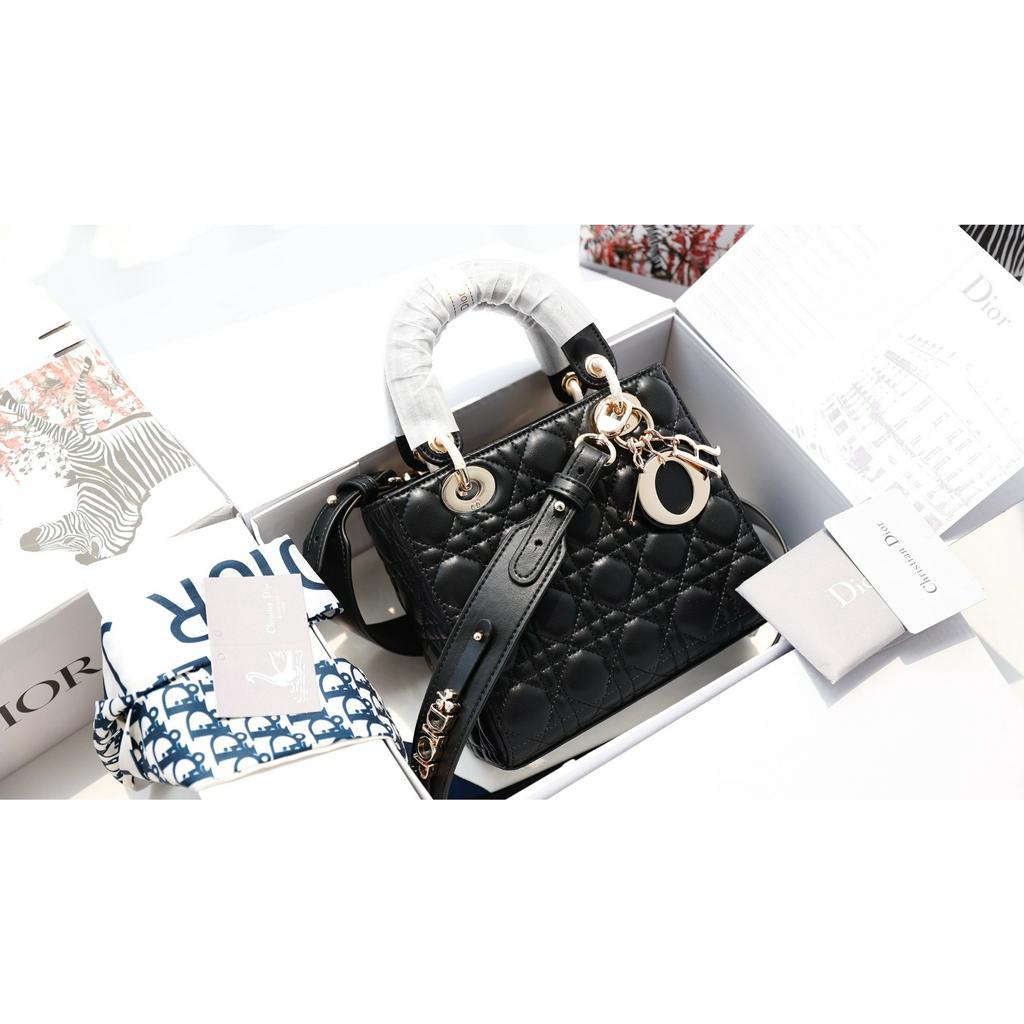 TÚI CD LADY SZ20 TAG VÀNG