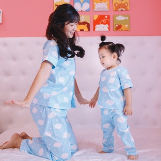 Set quần áo cho mẹ và bé