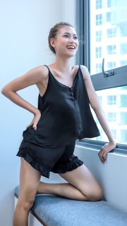 Bộ đồ ngủ dây lụa Infashion 3 nút