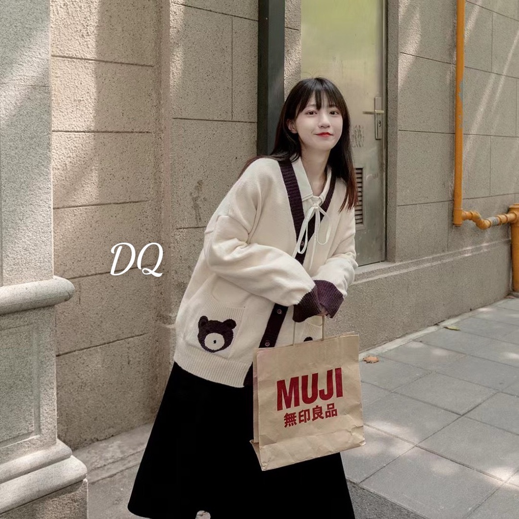 Áo khoác cardigan len viền túi gấu nữ sinh