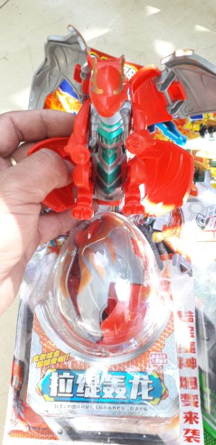 Quả trứng lắp ráp bakugan biến thành quái vật trong truyền thuyết bằng nhựa