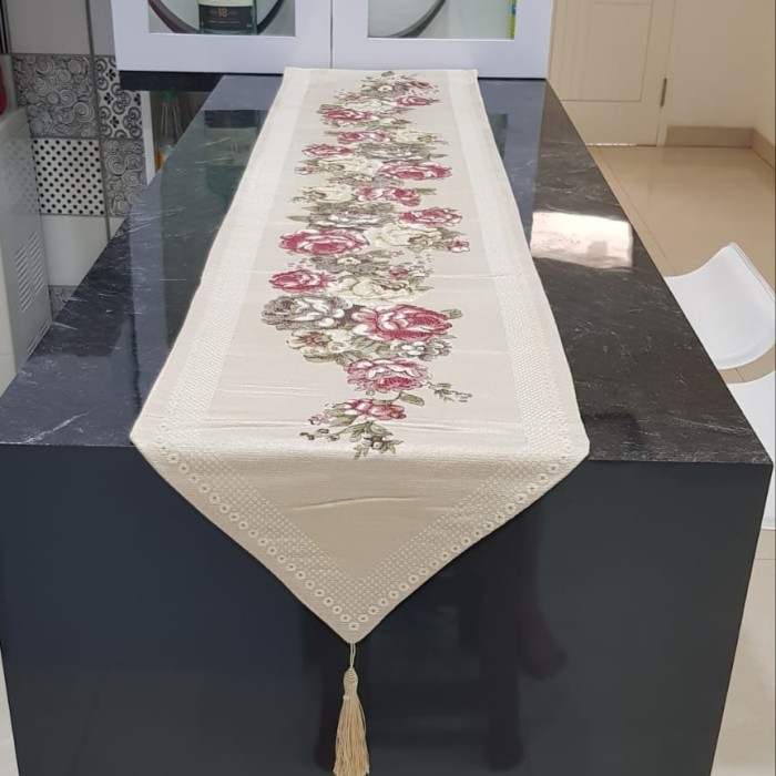 Table Runner Size 35x180cm - Maron