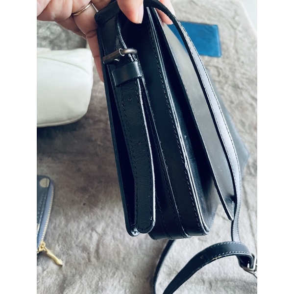 SALE- túi si da mộc phom hộp cứng hiệu Dakota