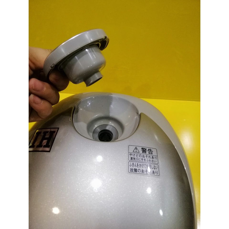 Nồi cơm nội địa Nhật cao tần (IH) Toshiba RC-6XD (0.63L) (000166)