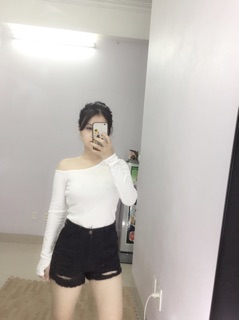 Áo lệch vai ảnh chụp thật