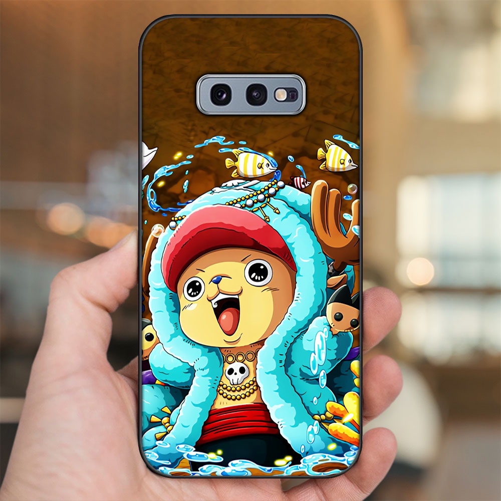 Ốp lưng Samsung S10e viền đen in hình Chopper One Piece Đảo Hải Tặc