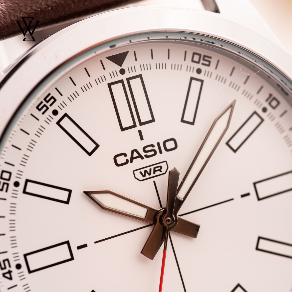 Đồng Hồ Quartz Nam Casio WATCHSTORE MTP-VD02L-7EUDF Thiết Kế Kính Khoáng 41mm, Dây Đeo Da Và Vỏ Thép Không Gỉ