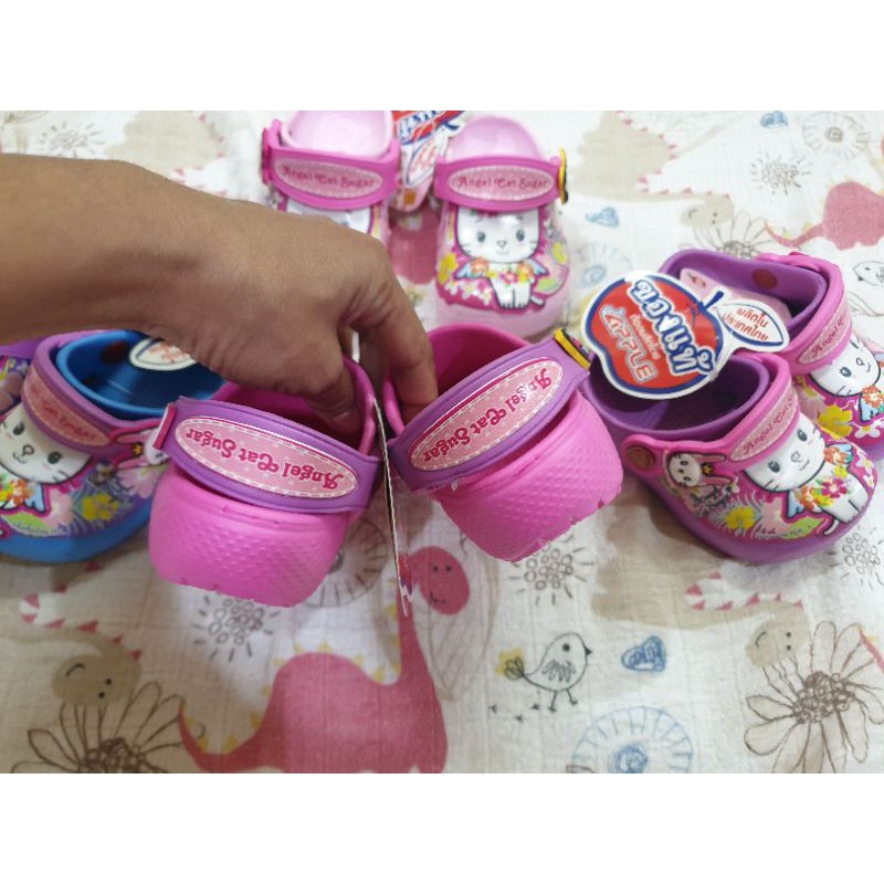 Dép sục bé gái hello kitty siêu đáng yêu Red apple Thái Lan