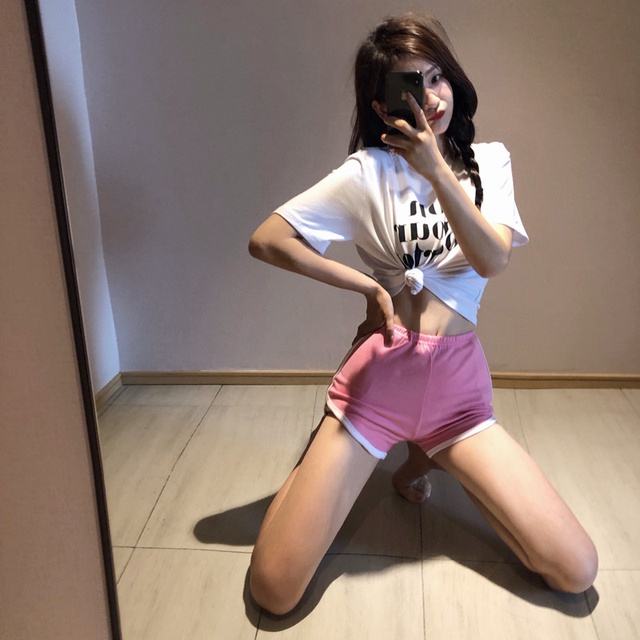 Quần đùi nữ sọc viền | BigBuy360 - bigbuy360.vn