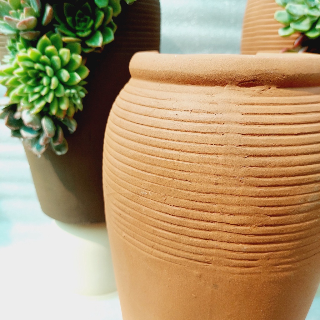 Chậu đất nung, Chậu sen đá - Bình mới cắt vân mây, miệng chậu 13cm, chiều cao 30cm