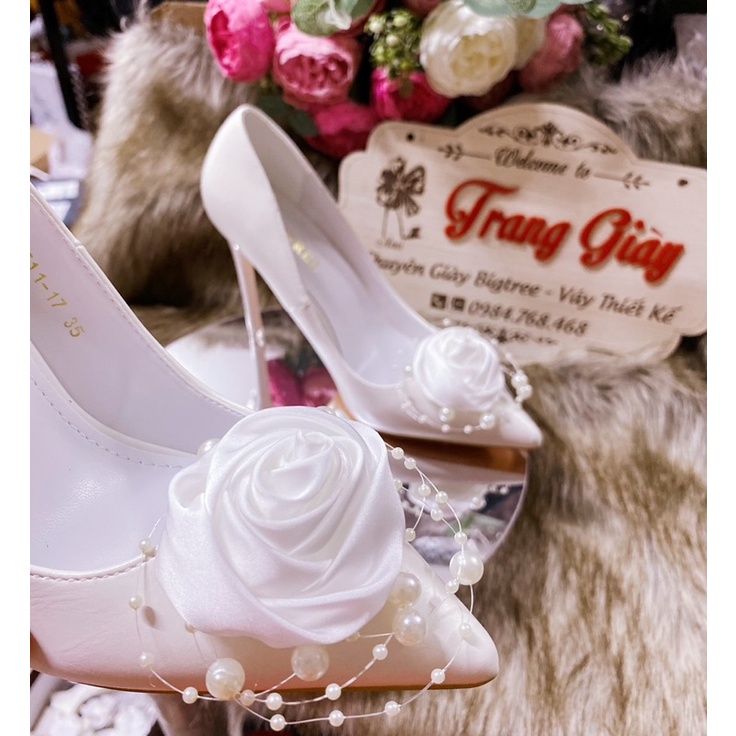 GIÀY CƯỚI THIẾT KẾ HOA HỒNG PHỐI NGỌC CÓ SẴN (là mẫu tkế thủ công vui lòng chắc chắn trước khi đặt hàng)