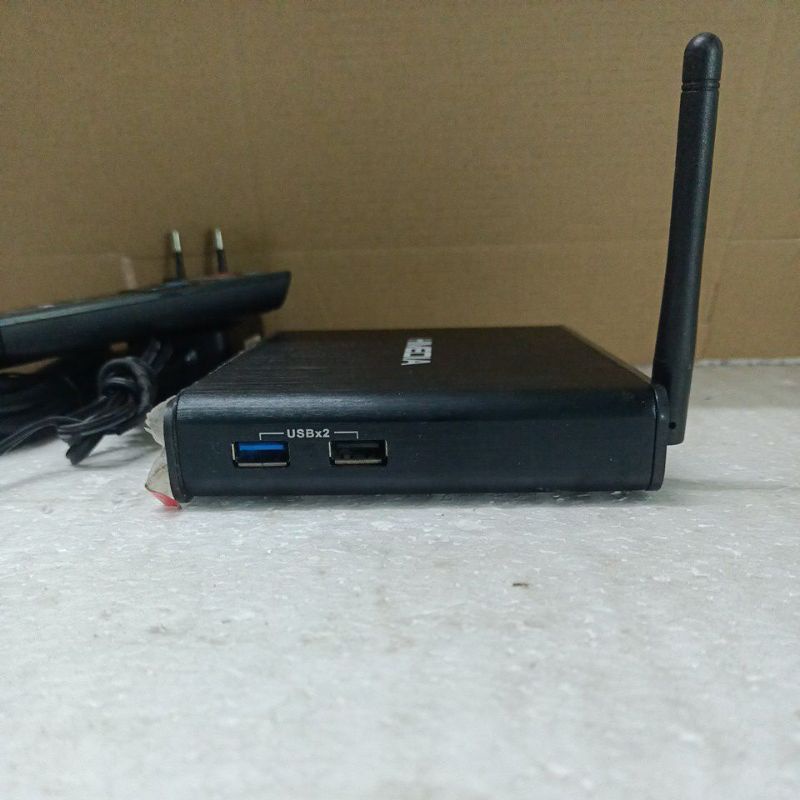 Đầu android TV box himedia Q30