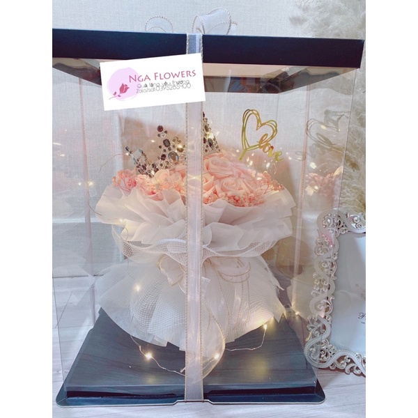Bó Hoa Kèm Hộp Mika Siêu Sang