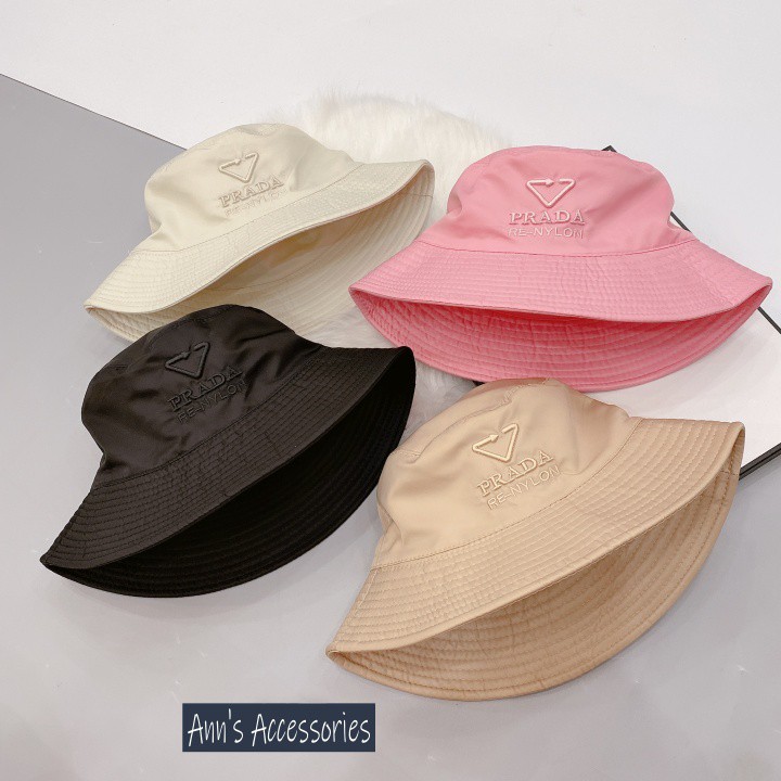 Mũ Bucket Prada Mới, Thiết Kế Đội 2 Mặt Với 2 Kiểu Dáng Logo Cực Chất, Mũ Vải Gió Cao Cấp, Kháng Nước Chống Bụi Hiệu Qua