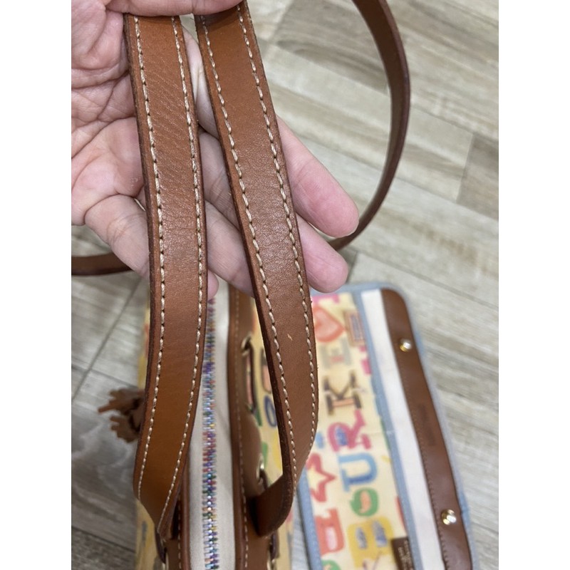 Túi si Dooney and Bourke