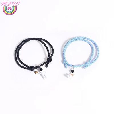 Một Cặp Vòng Tay/Vòng Tay Hình Phi Hành Gia/Phi Hành Gia Sáng Tạo Có Thể Điều Chỉnh Làm Quà Tặng Tình Bạn Cho Cặp Đôi Nam Nữ