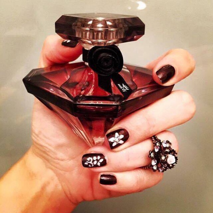 Nước hoa dùng thử Lancome La Nuit Tresor à la Folie