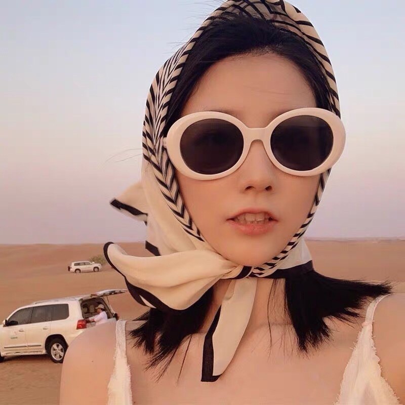 Khăn turban lụa vuông 70cm kẻ sọc đen trắng -Maben