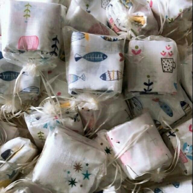 Khăn sữa aden 1 gói 10 chiếc