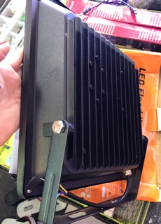 Đèn pha led 100w IP66