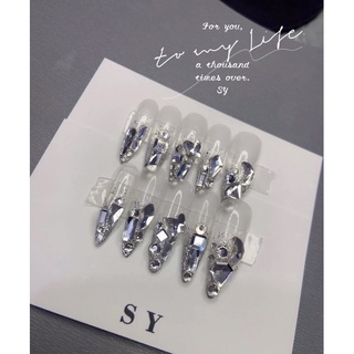 Nailbox móng up design đơn giản tone nâu phối đá