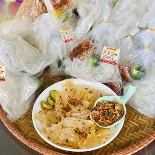 Bánh tráng trộn tắc, sa tế - muối tôm hành phi