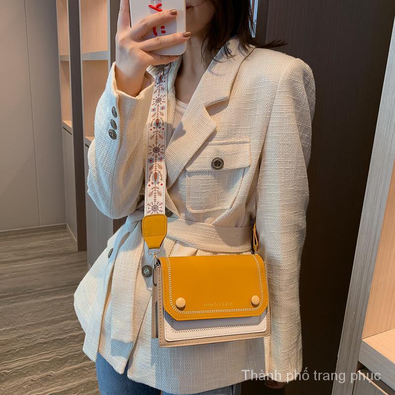 Túi đeo chéo nữ thời trang đơn giản 2022