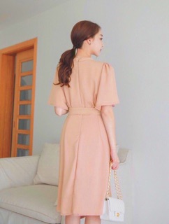 Đầm kem cổ trụ thắt eo (kèm hình thật)