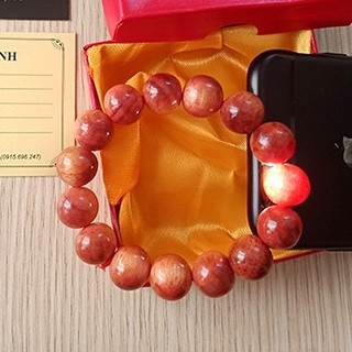 Vòng tay gỗ huyết long thấu quang 14mm