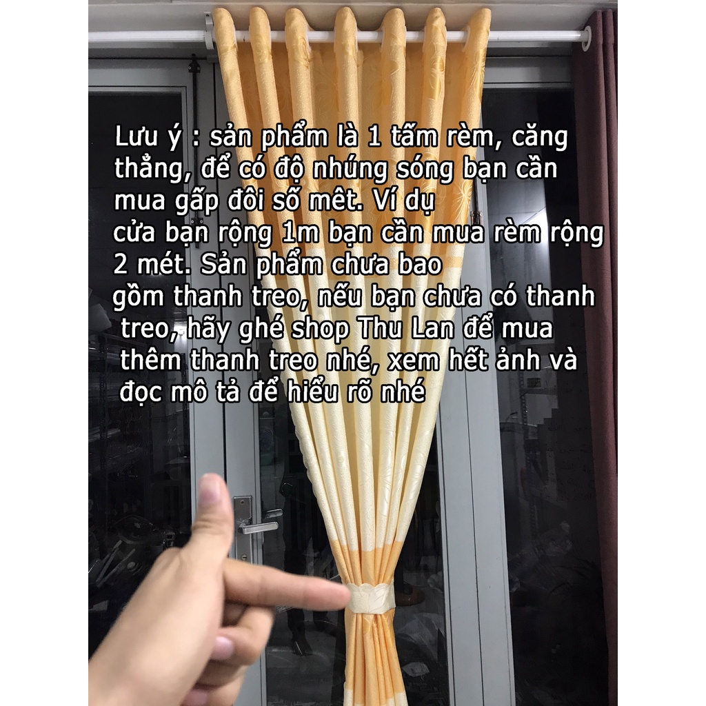 Rèm màn cửa hoa văn cỡ vừa