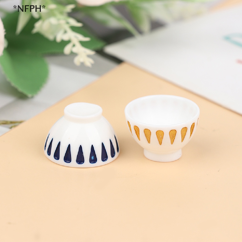 Bộ 4 Chén Dĩa Tròn Tỉ Lệ 1 / 12 Dùng Trang Trí Nhà Búp Bê