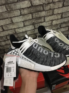 Giày human race