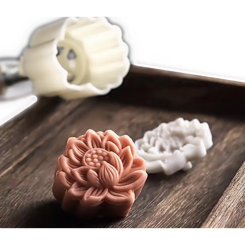 Khuôn bánh trung thu lò xo hoa sen 150g (Mã 2877)