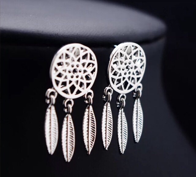 Khuyên tai dreamcatcher, bông tai đính tai xinh xắn