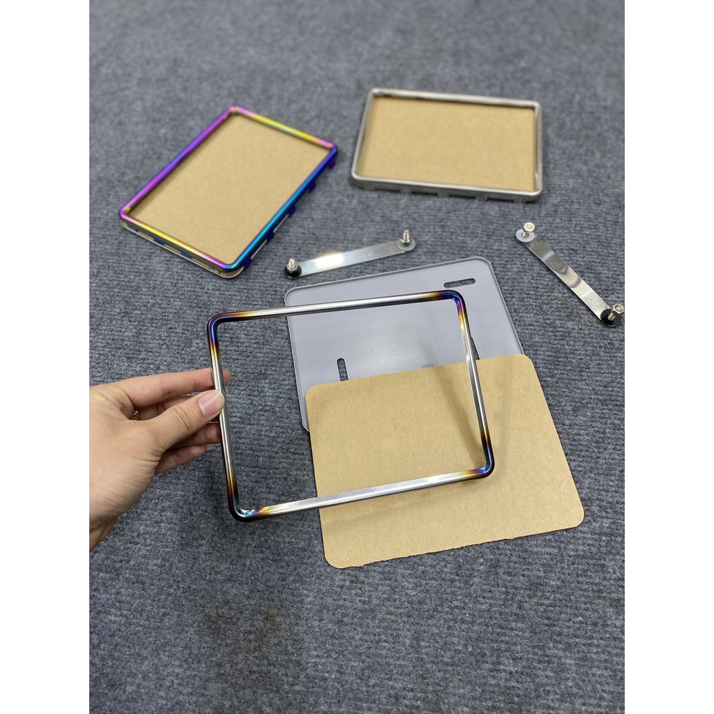Bộ Khung Biển Số Mica + Ốp Viền Biển 7 Màu Titan Cực Đẹp