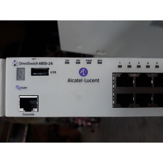 Bộ chia mạng Alcatel Lucent OmniSwitch 6850-24 Layer 3 đã qua sử dụng