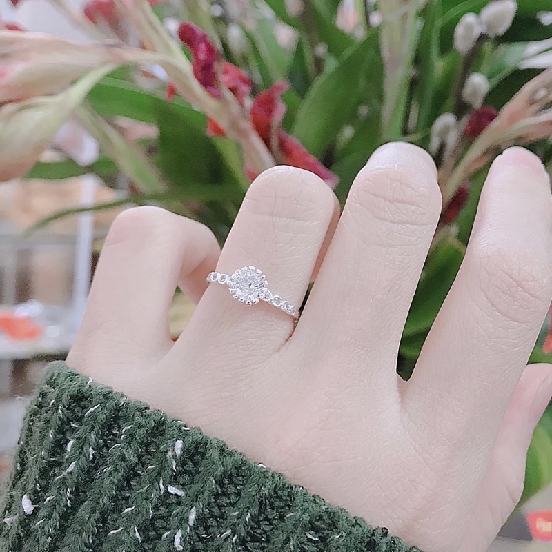 Nhẫn nữ đính đá bạc ta sáng bóng , tặng kèm hộp đựng - Vàng bạc Khải Khải