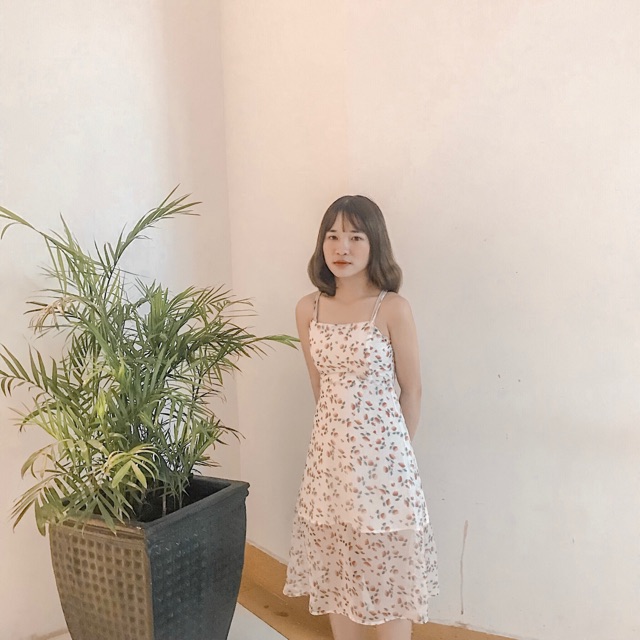 Đầm Đan dây sau lưng