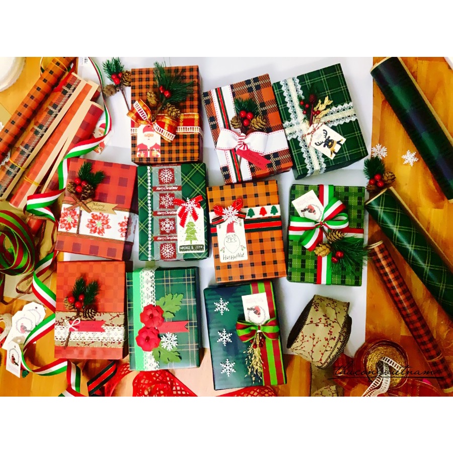 HỘP QUÀ GÓI SẴN TRANG TRÍ HỌA TIẾT GIÁNG SINH 13*18*5