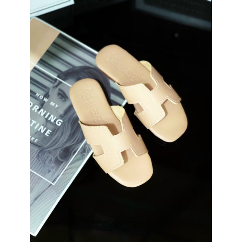 Dép HM cho bé gái da mềm đế chống trơn trượt cho bé gái