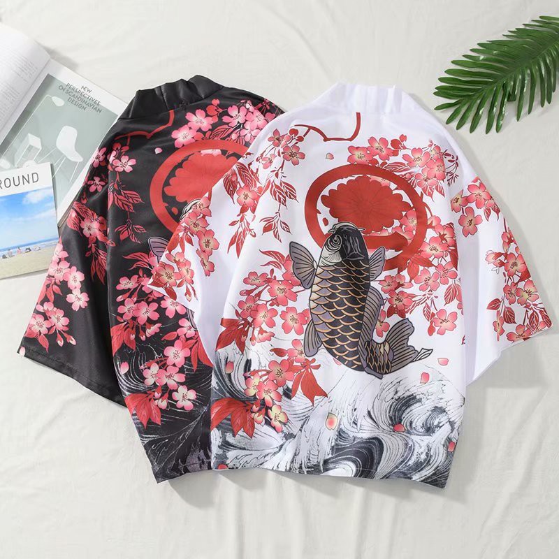 Men's short-sleeved shirt with stylish carp print in