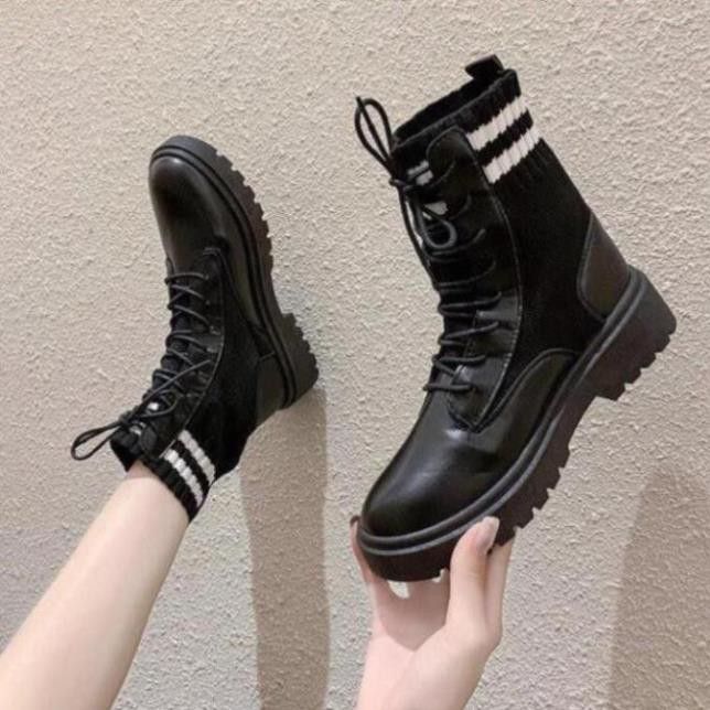 Boots Nữ, Giày Bốt Nữ Dr. Martens Phối Len Cổ Chân Màu Đen Mẫu Mới Mùa Thu Đông Minhtushoes Giày Dép Nữ Thời Trang BH12t