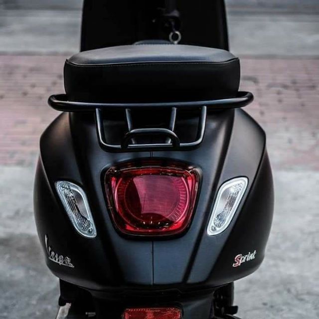 Baga cong .vespa LX .prima . sprint .gts