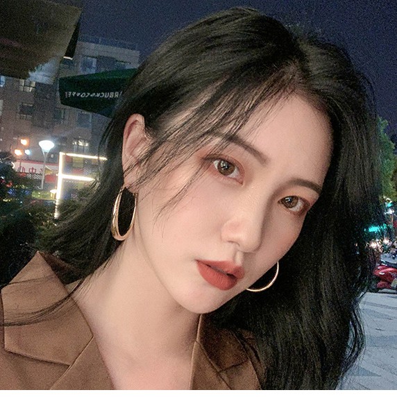 Khuyên tai vòng tròn đầu thon cá tính KT80