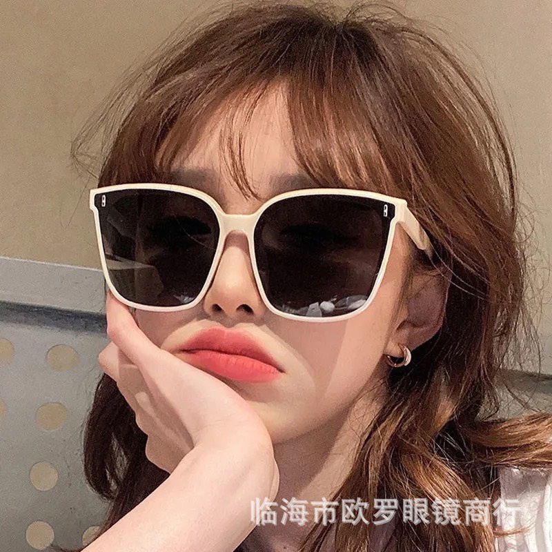 Kính mát nam nữ chống nắng