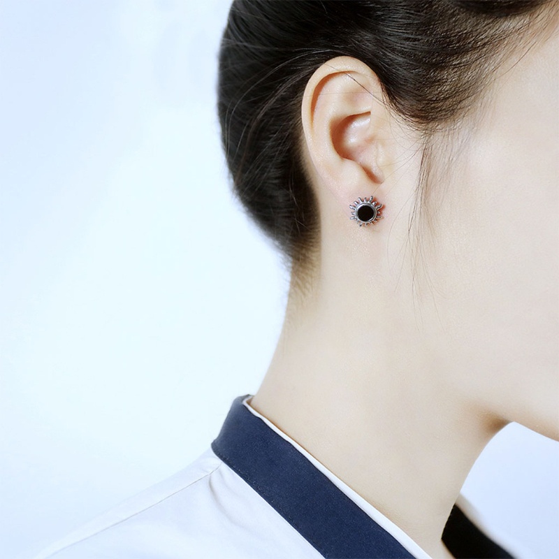 Khuyên Tai Dạng Hạt Phong Cách Hiphop Thời Trang Năm Mới Cho Nữ