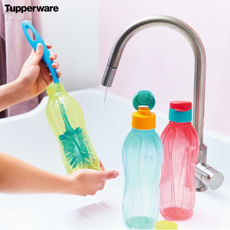CỌ CHÀ BÌNH NƯỚC TUPPERWARE